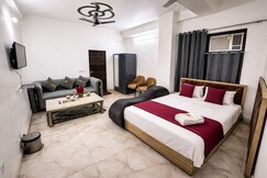 Hotel Comfort Inn @ Mundka