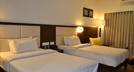 The Highness Hotel Room Type - Super Deluxe with Balcony Graden View