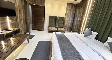 HOTEL ROYAL INN Room Type - Executive Superior AC Room
