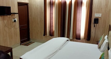THE HOTEL BRIGHTON & RESTAURANT Room Type - Deluxe Room