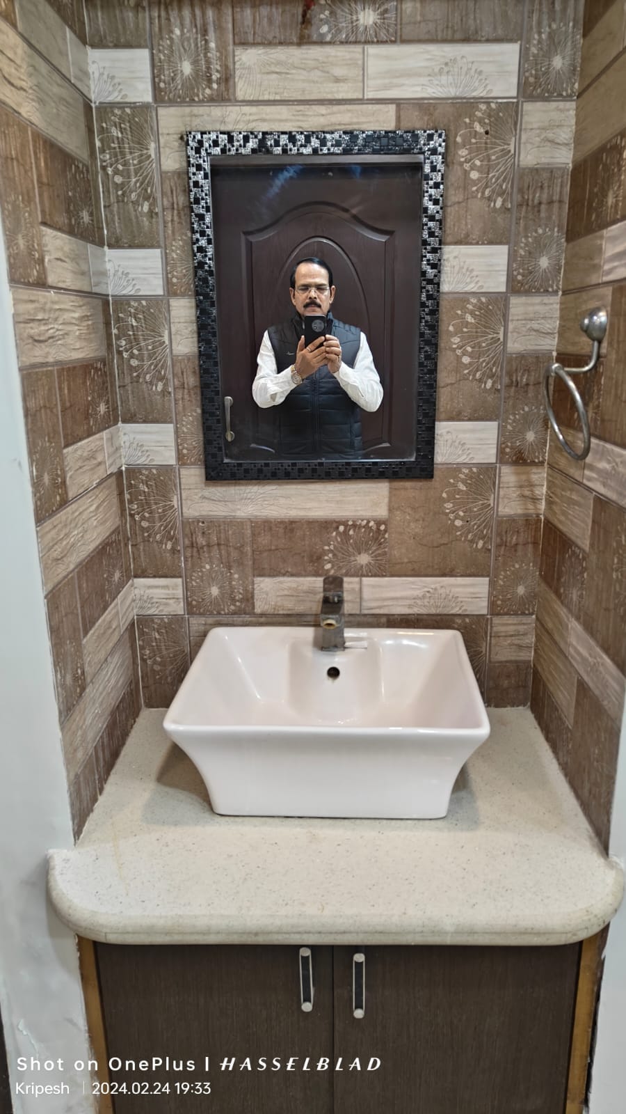 Banaras Comfort Home Stay - Tap to explore photos