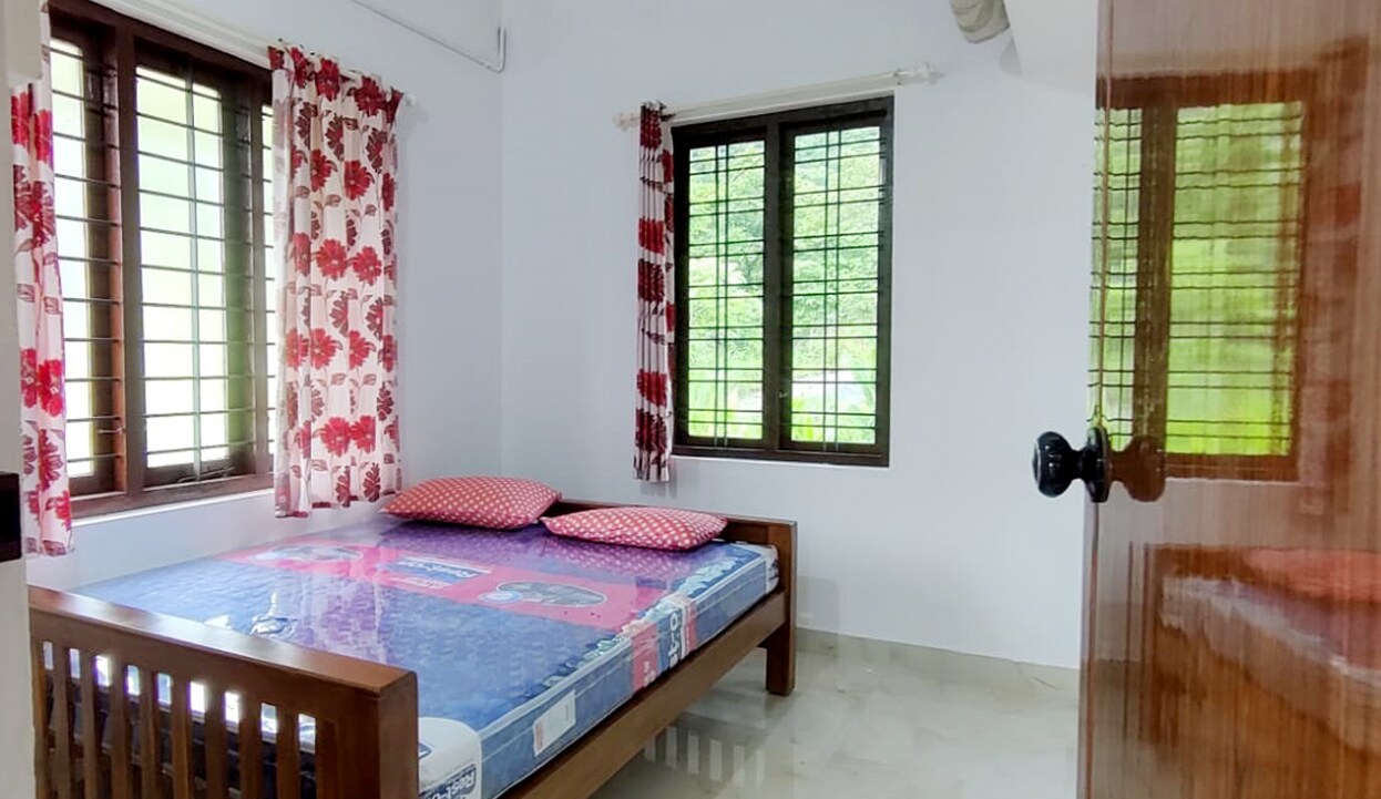 The mountain Snow view Homestay - Tap to explore photos
