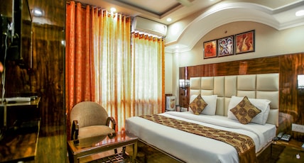 KRISHNA INN near Nizamuddin Railway Station Room Type - Deluxe Room KRISHNA INN near Nizamuddin Railway Station Room Type - Deluxe Room