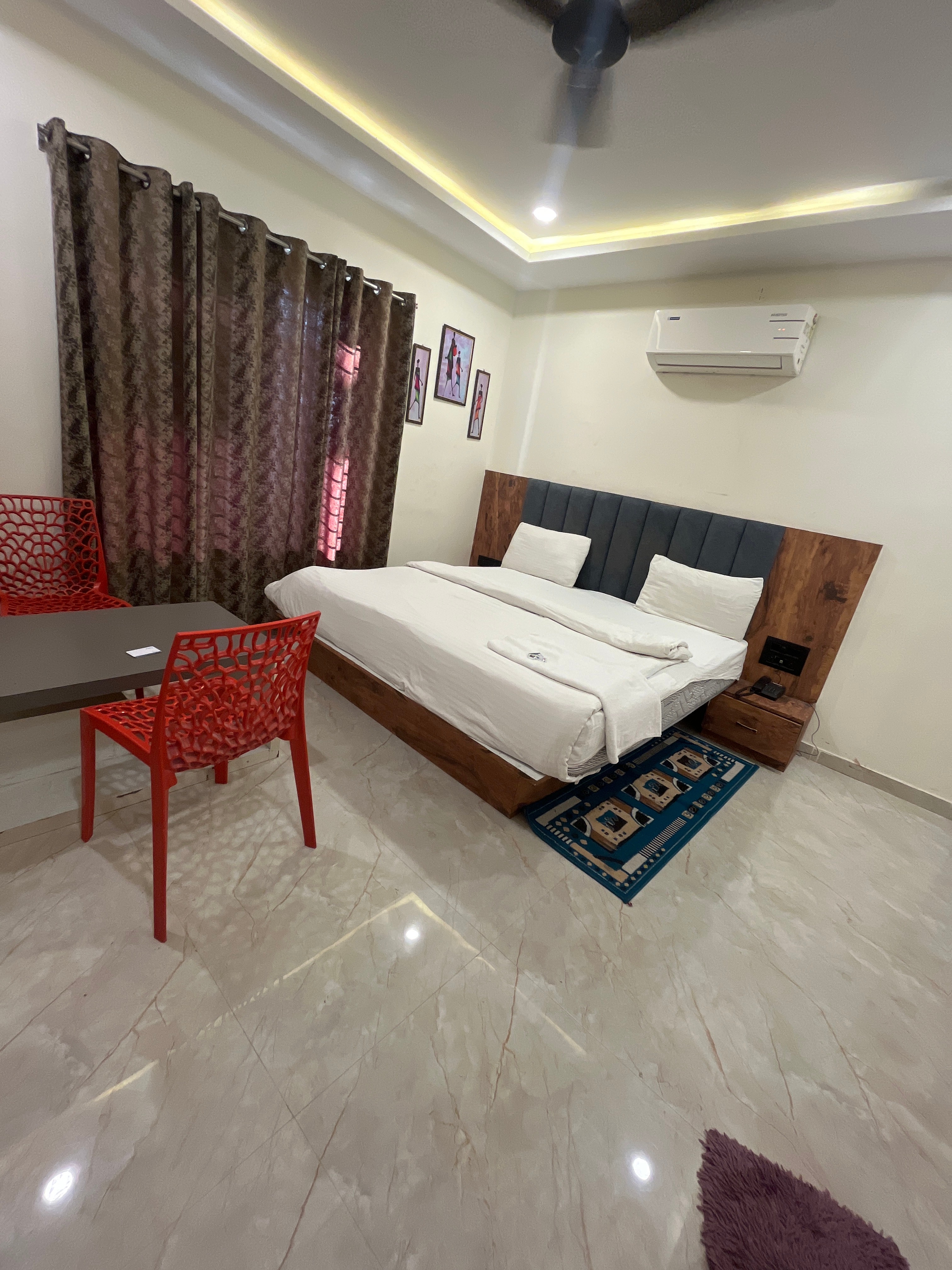 Hotel md star - Tap to explore photos