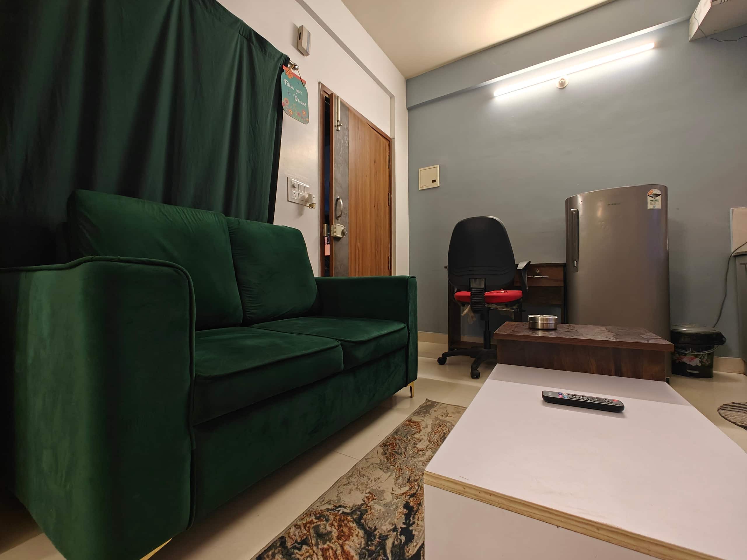 Homely Haven Cozy Studio - Tap to explore photos