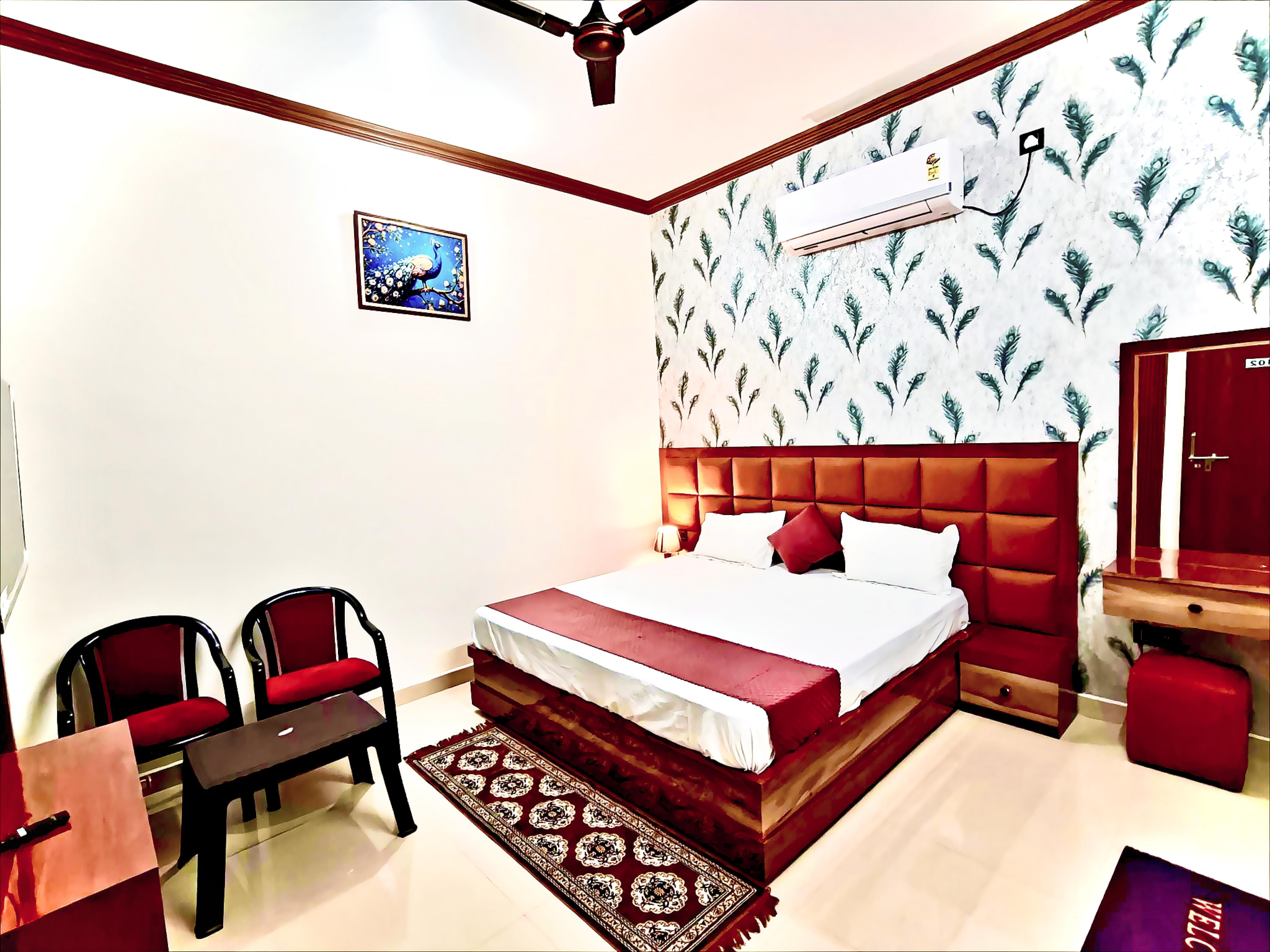 Shree kashi Aatithyam P Guest House - Tap to explore photos