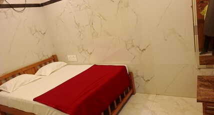 Rajathagiri Homestay Room Type - Standard Double NON AC