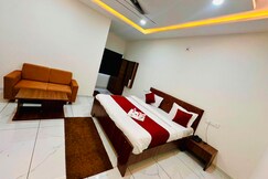 Address of Hotel Kamal