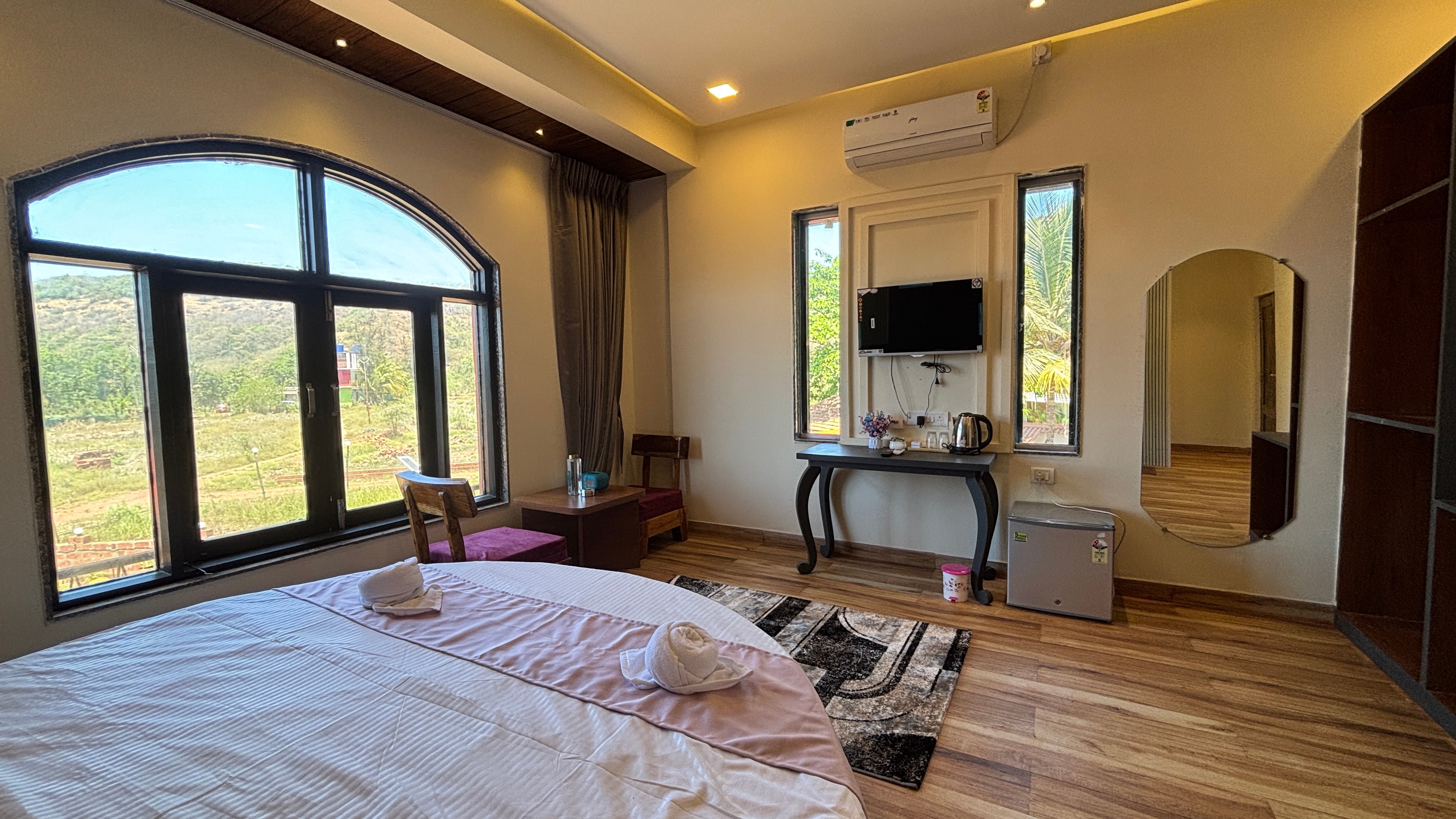 Miransh Heavenly Resort - Tap to explore photos