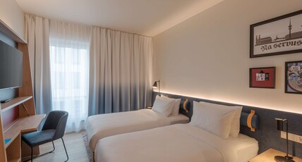 Hampton by Hilton Munich City North Room Type - SUPER KING ROOM