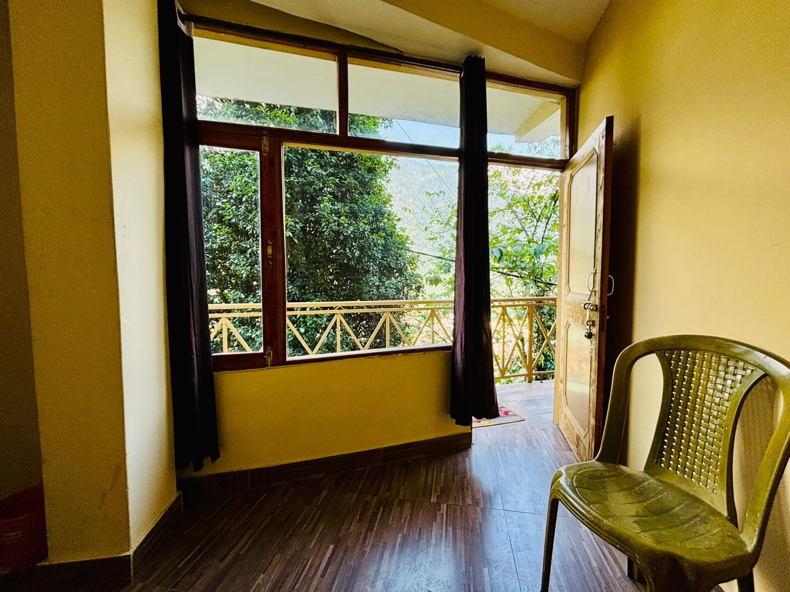 Airship Hostel |Rooms Dorms and Cafe with Hill View - Tap to explore photos