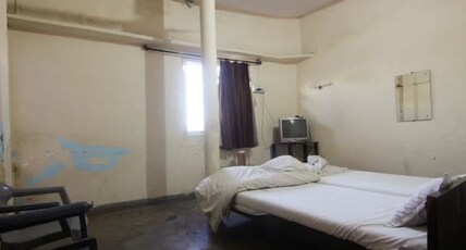 Hotel Samrat Room Type - Super Deluxe Room (Cooler Room)