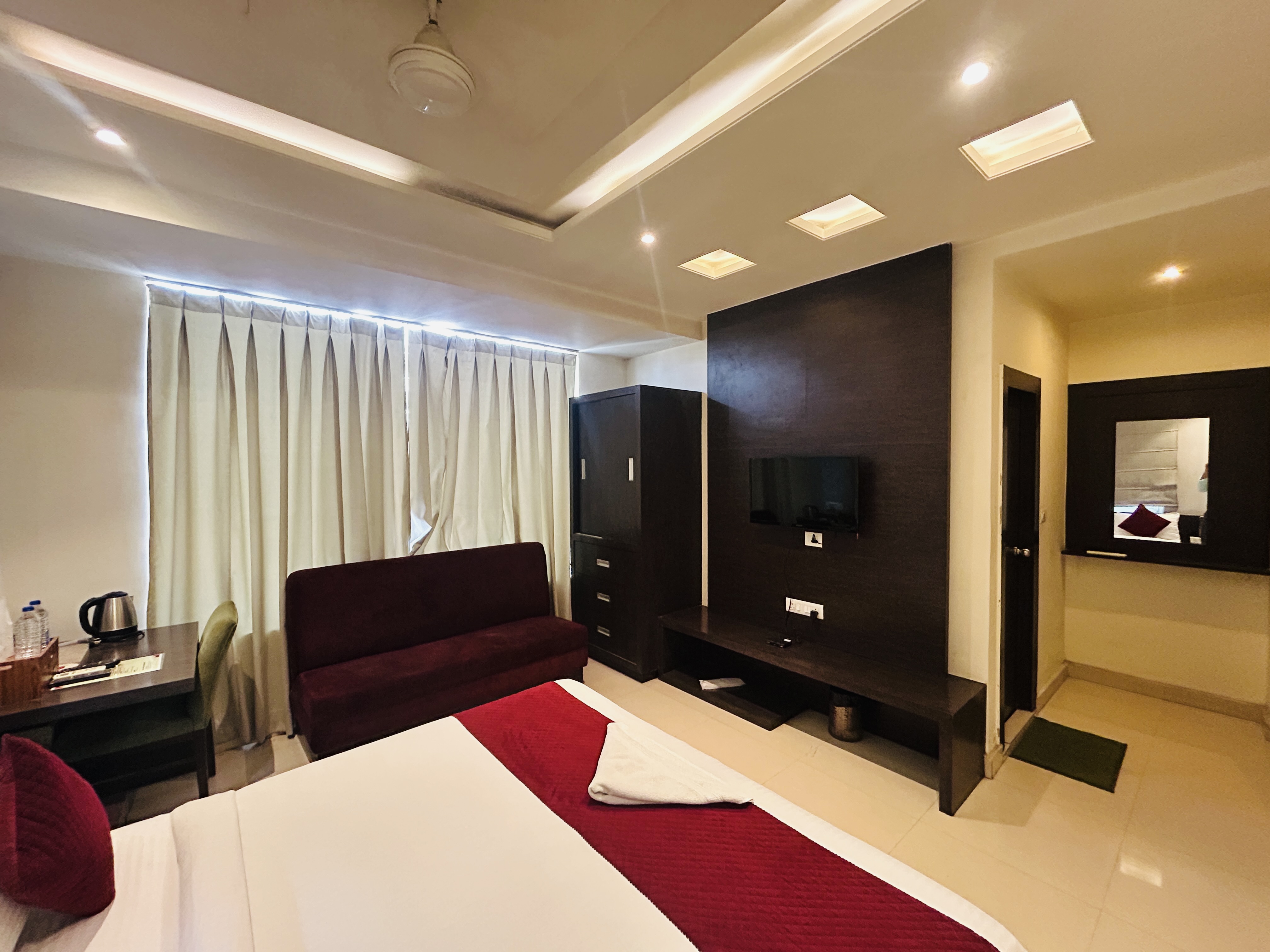 HOTEL MANISHA INTERNATIONAL - Tap to explore photos