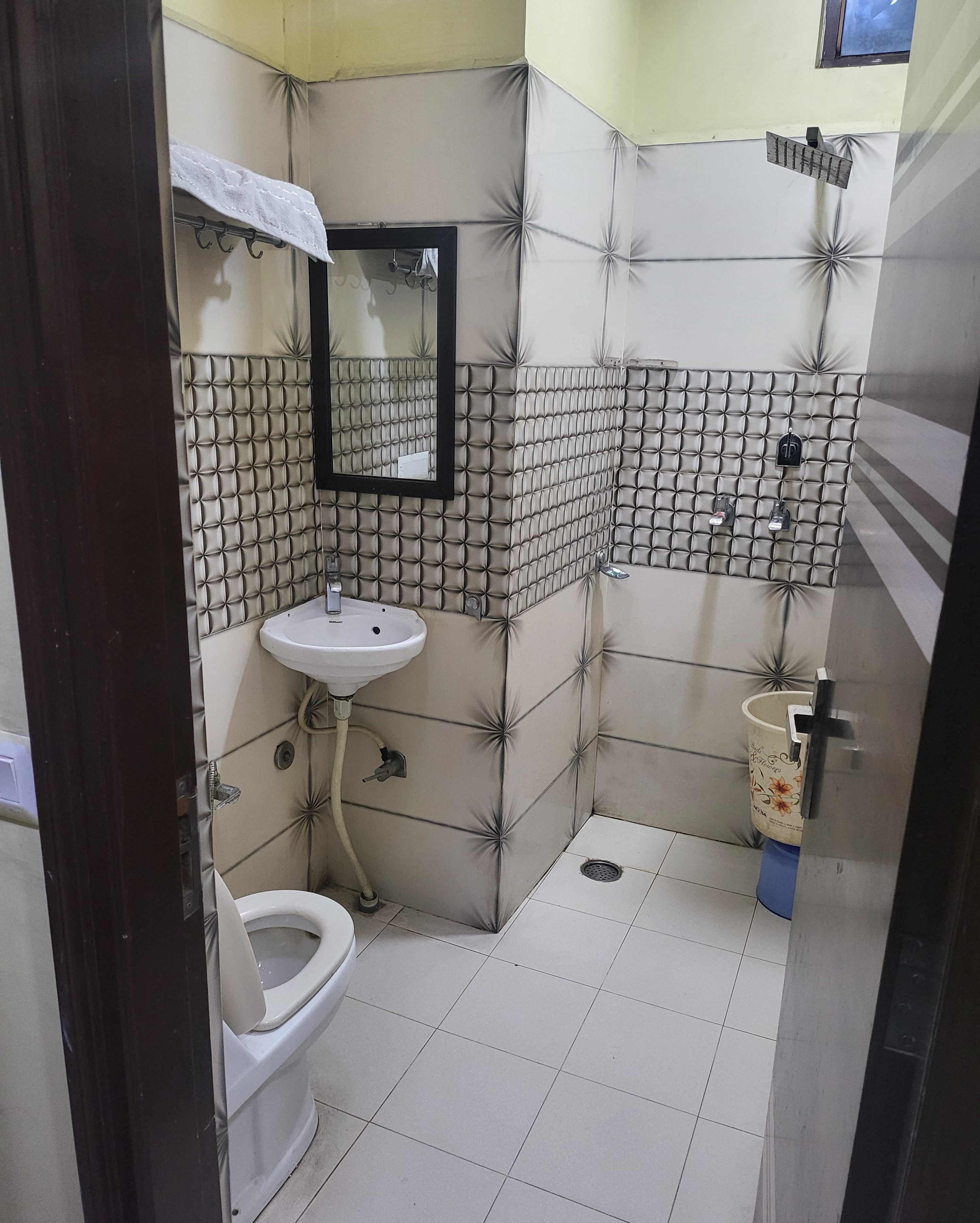 KB RESIDENCY - Tap to explore photos