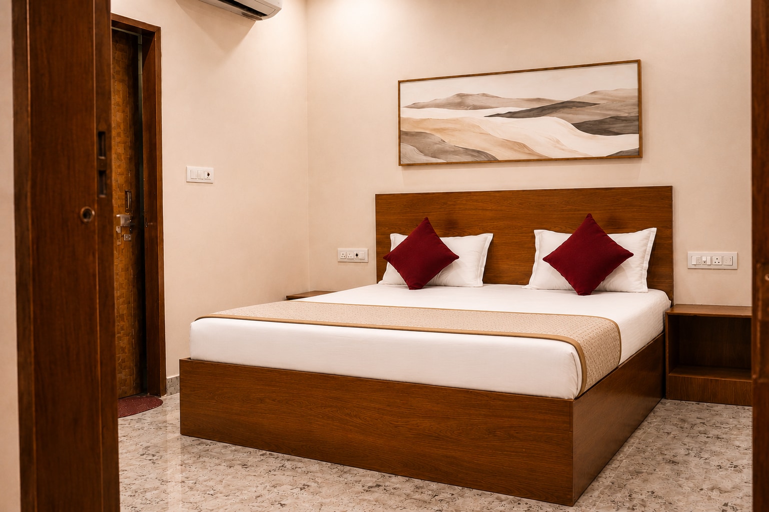 Hotel Baldev Palace - Tap to explore photos