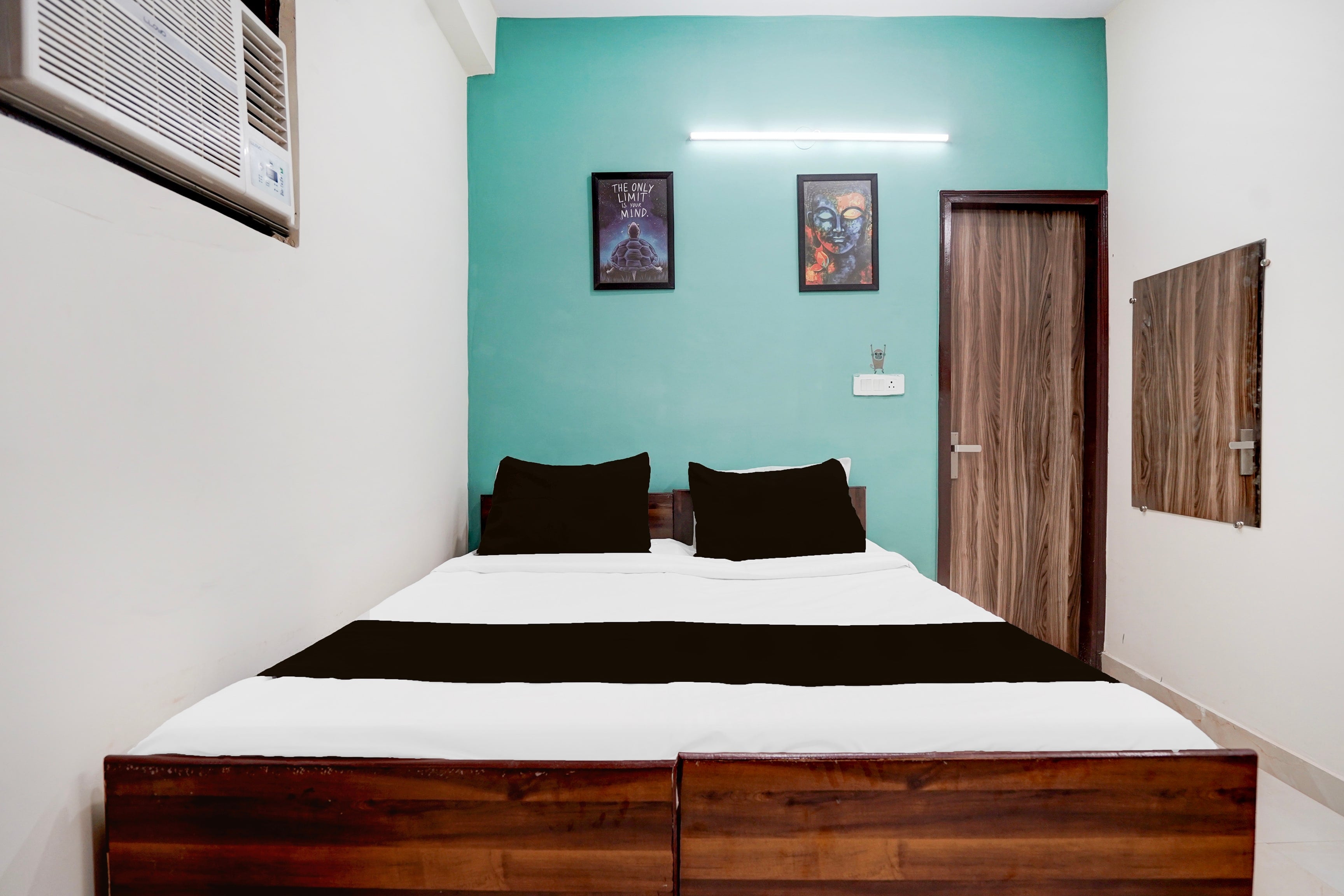 Hotel O Nanak Residency Karol Bagh - Tap to explore photos