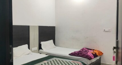 KANHA KUNJ RESIDENCY Room Type - luxery room with triple bed