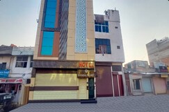 Hotel Rashika Palace.