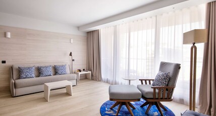 Radisson Blu Hotel, Nice Room Type - Sea View Suite - Terrace Radisson Blu Hotel, Nice Room Type - Sea View Suite - Terrace
