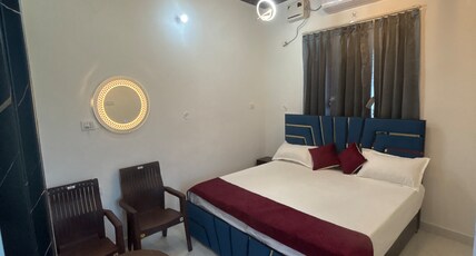 SHSISH KAMAL HOMESTAY & HOTEL Room Type - Super Deluxe Room 1