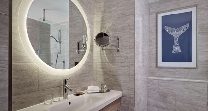 Doubletree by Hilton Hull United Kingdom Room Type - KING GUEST ROOM