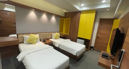 The Orchid Hotel Room Type - Deluxe Twin Bed Ac