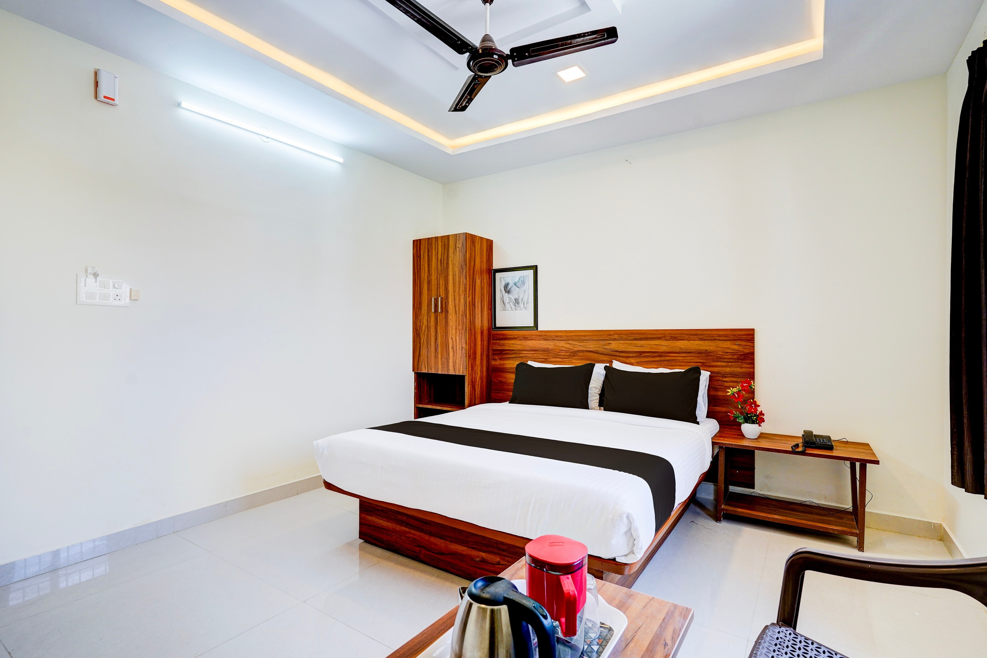 Hotel O by OYO Sri Balaji Residency - Tap to explore photos