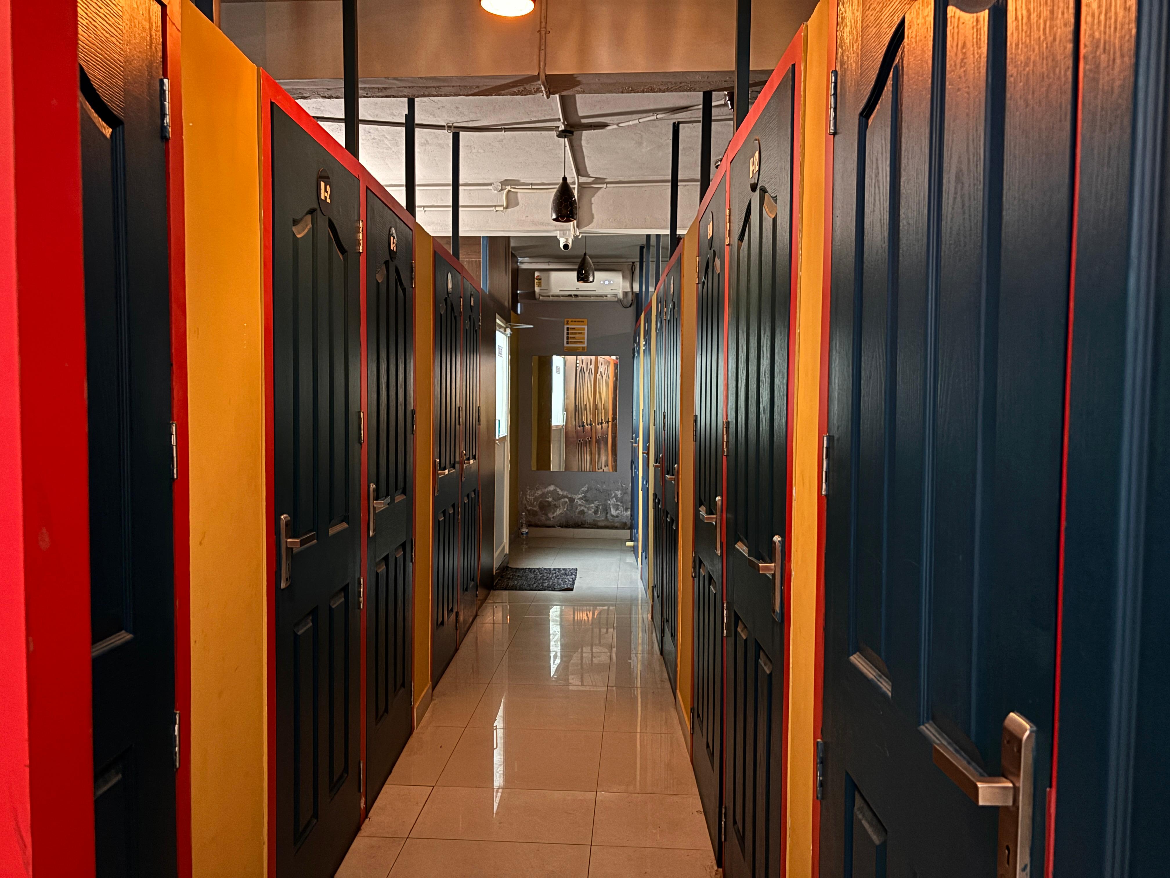 Tokyo Dorm - Backpackers Stay near Railway Station & Calicut Beach - Tap to explore photos