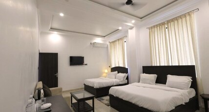 The White Lotus Room Type - King Rooms For Family