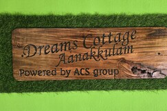 Cottage with lake view wild elephant roams freely