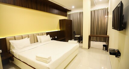 Hotel Cliff Embassy Banquet & suites Room Type - AC Deluxe