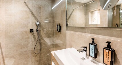 Best Western Premier Seehotel Krautkraemer Room Type - 1 Double Bed, Balcony, Lake View, Free W-Lan, Walk In Shower, Air-Conditioned, Full Breakfast