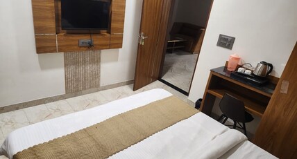 Kishori Inn Room Type - Bedroom