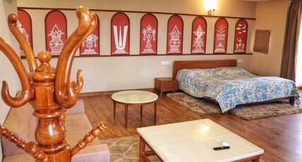 Devraha Baba Seva Ashram Room Type - Presidential Suite Room
