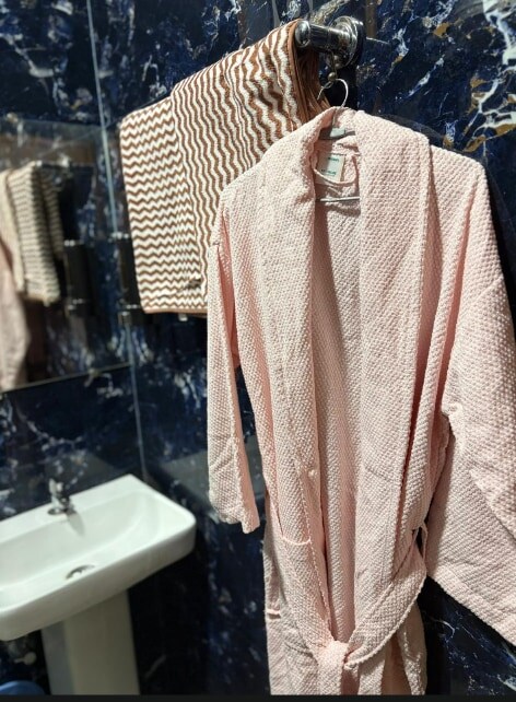 Comfy Clouds - Tap to explore photos