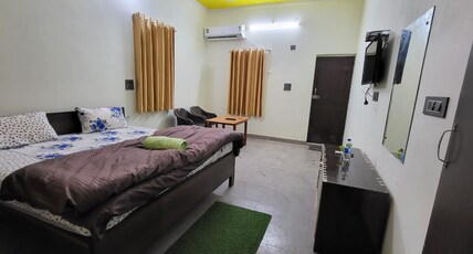 Madhavi Homestay Room Type - Room With Balcony