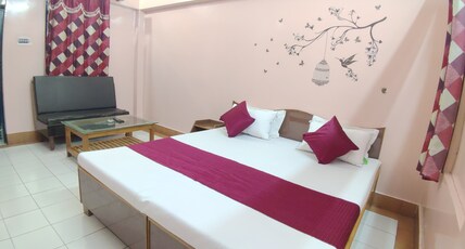 Hotel India Room Type - DOUBLE BEDDED DELUXE AC ROOM