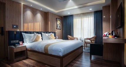 Jhelum Comfort Inn Room Type - Deluxe Room