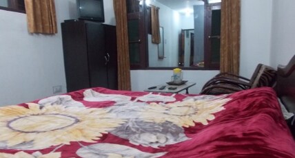 Hotel Sheesh Mahal Room Type - Deluxe Room