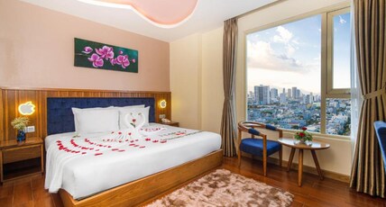 ANFADA Hotel Danang Room Type - Deluxe King Room with Partial Sea View
