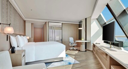 DoubleTree by Hilton Zhuhai Hengqin Room Type - KING DELUXE ROOM