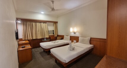 Hotel Skylon By Bizzgrow Hotels Room Type - Deluxe Twin Room