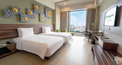 Holiday Inn Cikarang Jababeka Room Type - 2 Twin Standard City View Smoking