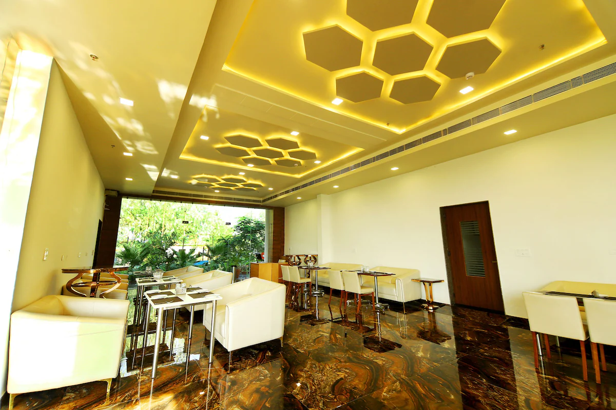 Amarvilas Hotel & Resort