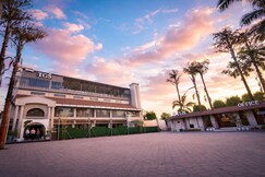 The Grand Suncity Hotel & Resorts