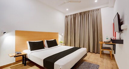Townhouse Sector 39 Gurgaon Room Type - Deluxe with Balcony