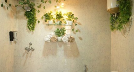 Modern Classic 1BHK Luxury Suite with Balcony Room Type - Modern Classic 1BHK Luxury Suite with Balcony