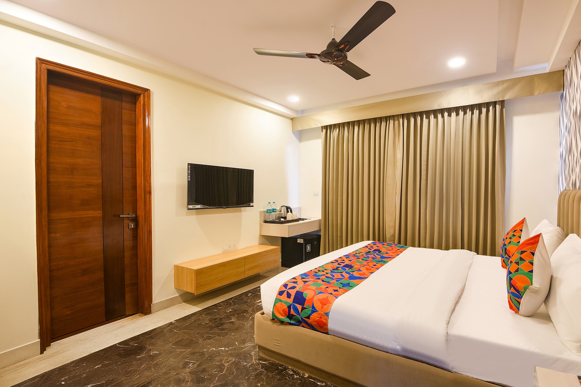 FabHotel Hygge Stay - Tap to explore photos