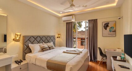 La Baga Beach Hotel Room Type - Superior Room with Balcony