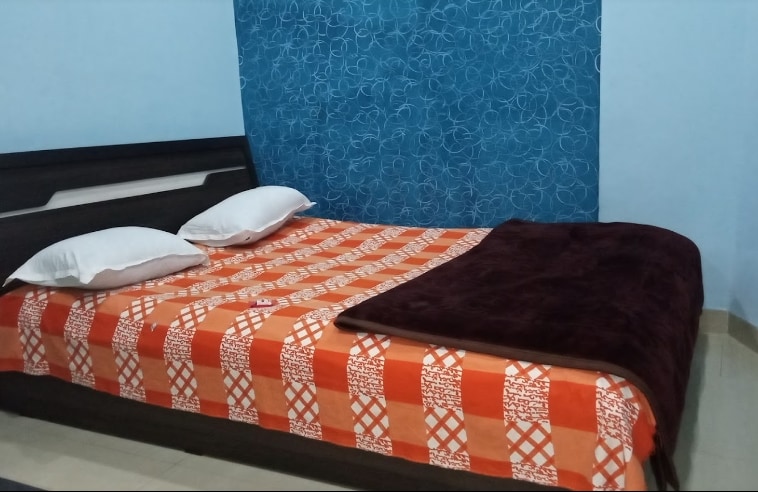 UTSAV GUEST HOUSE - Tap to explore photos